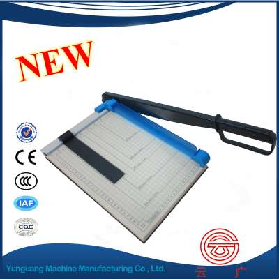 Plastic paper cutter A4 size